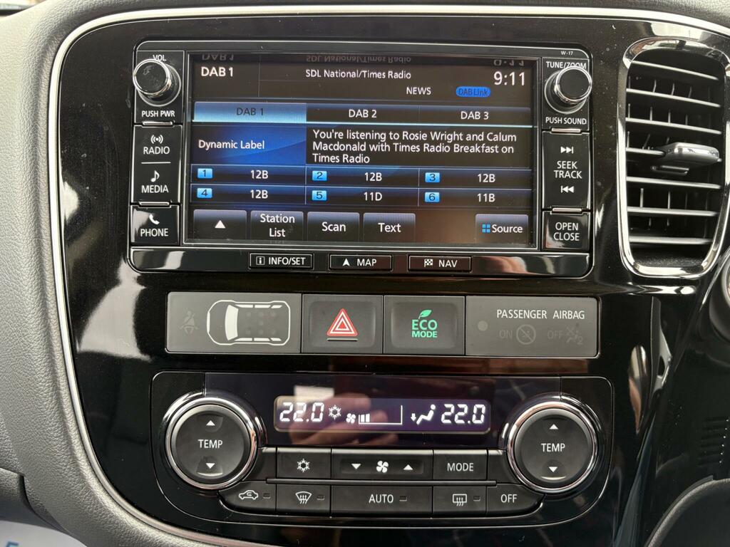 Mitsubishi Outlander 2.2 Di-d 3  #18