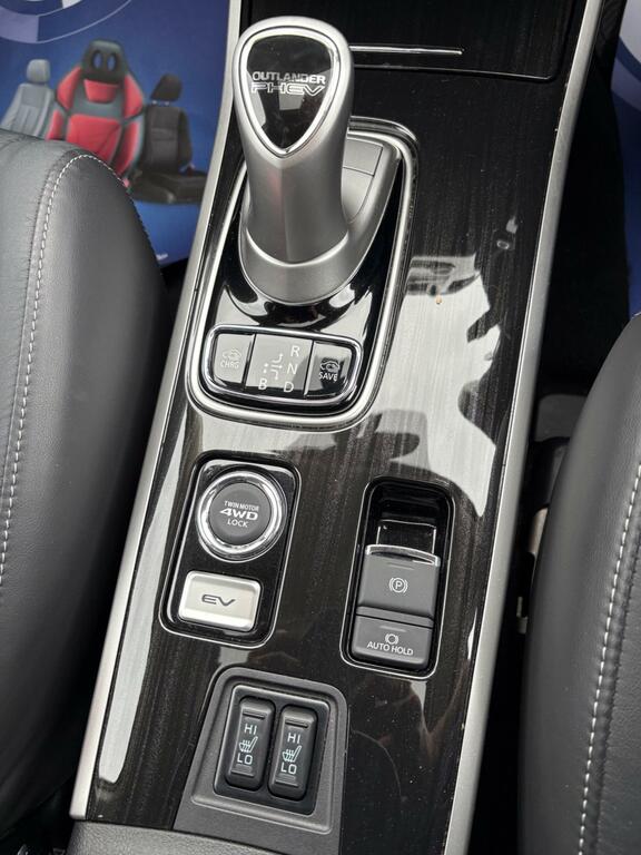 Mitsubishi Outlander 2.2 Di-d 3  #17