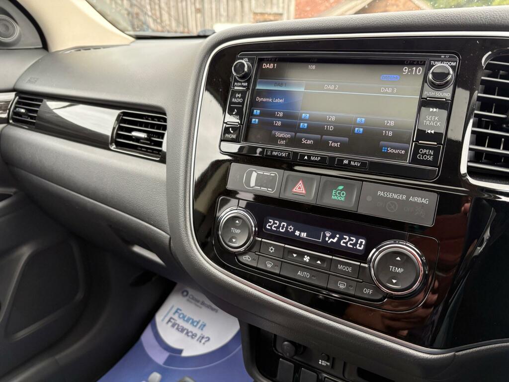 Mitsubishi Outlander 2.2 Di-d 3  #19