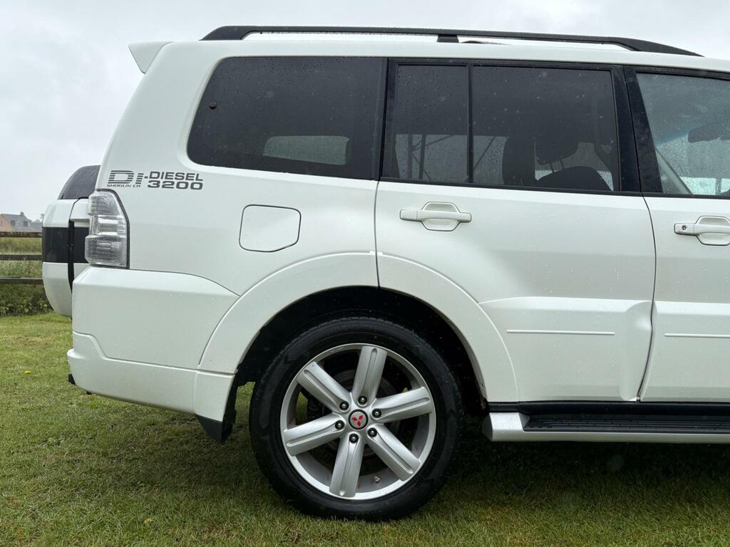 Mitsubishi Shogun Suv Silver #14