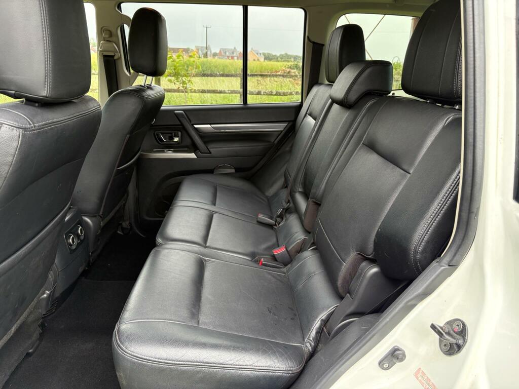 Mitsubishi Shogun Suv Silver #17