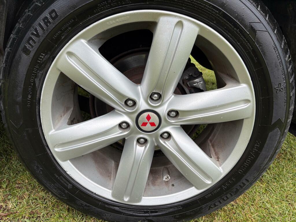 Mitsubishi Shogun Suv Silver #26