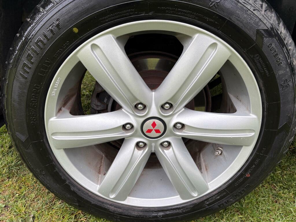 Mitsubishi Shogun Suv Silver #28