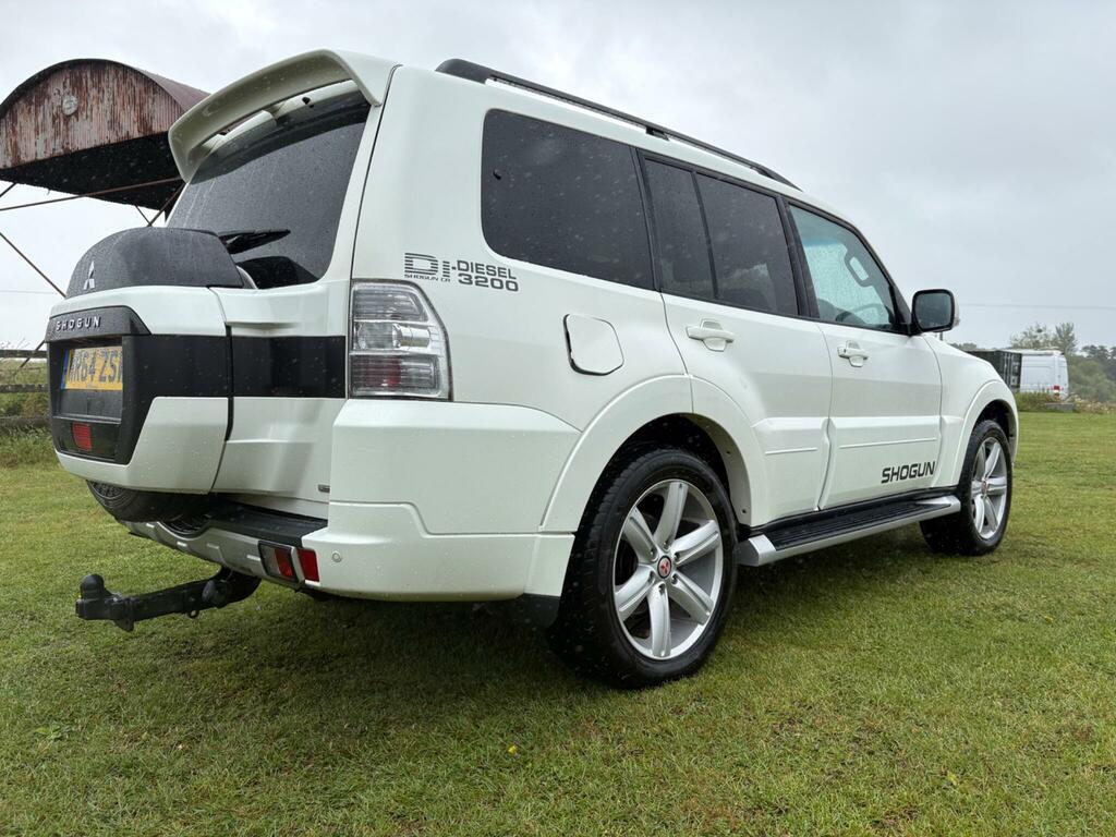 Mitsubishi Shogun Suv Silver #8