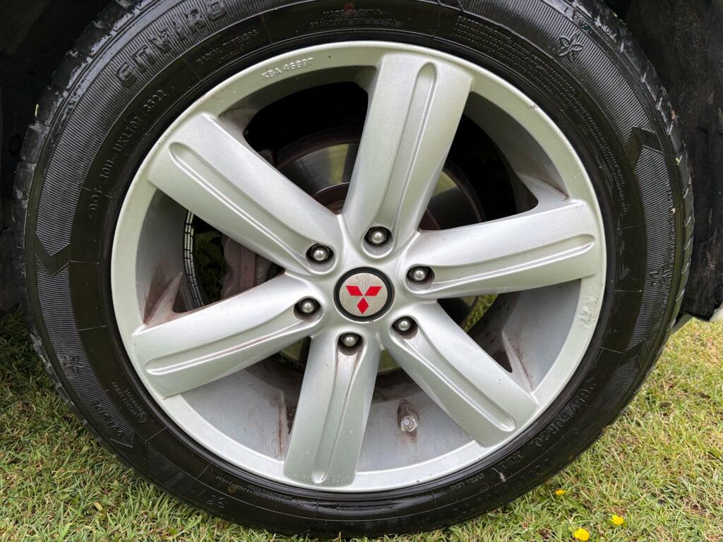 Mitsubishi Shogun Suv Silver #25