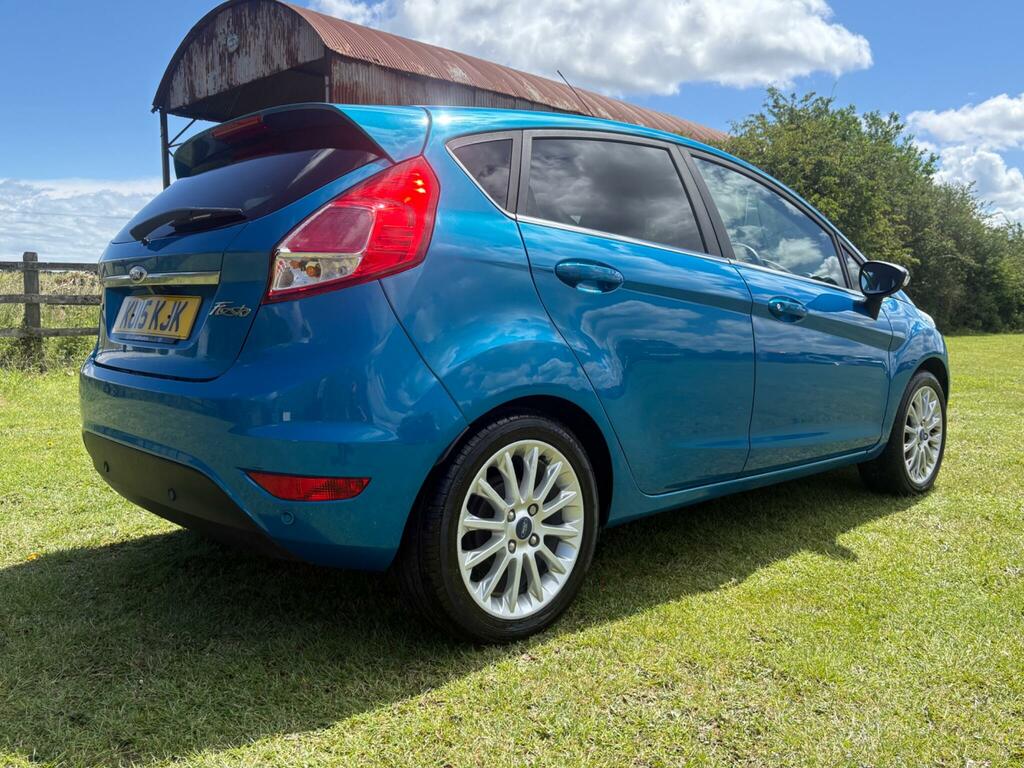 Ford Fiesta Zetec Red #11