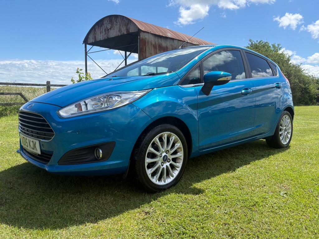 Ford Fiesta Zetec Red #1