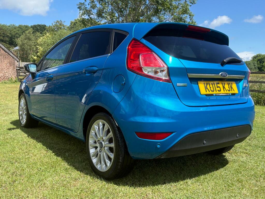 Ford Fiesta Zetec Red #6