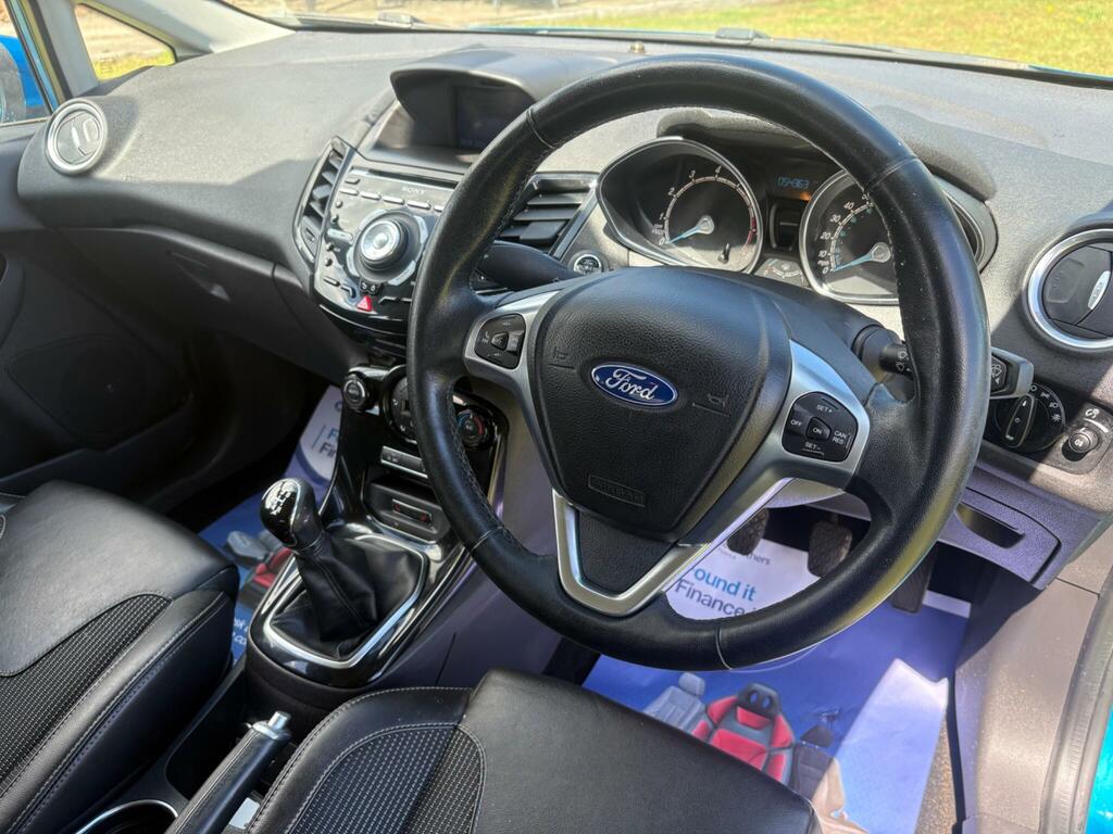 Ford Fiesta Zetec Red #12