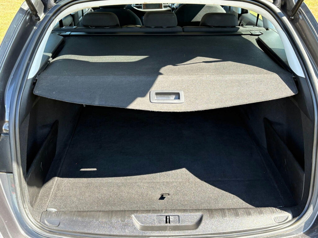 Peugeot 308 SW Bluehdi Active Silver #13