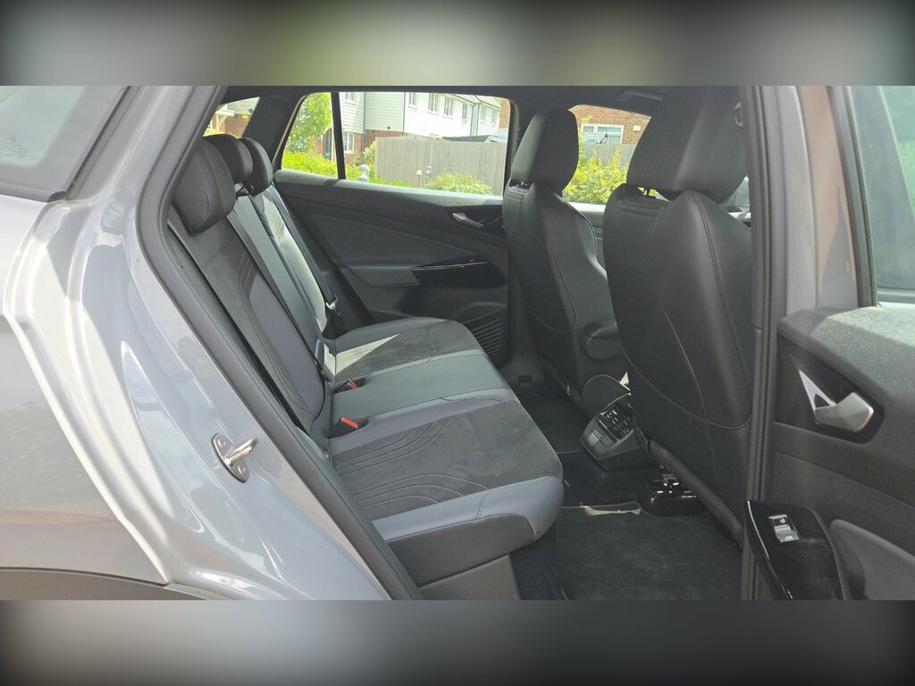Volkswagen ID.4 Pure 52Kwh Life 1 Owner Grey #6