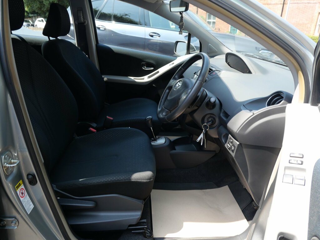 Toyota Yaris 1.4 Tr D-4d 89 Bhp Blue #7