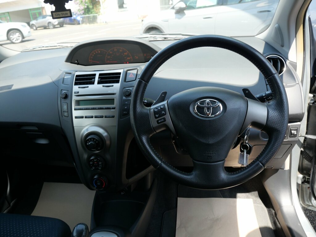 Toyota Yaris 1.4 Tr D-4d 89 Bhp Blue #15