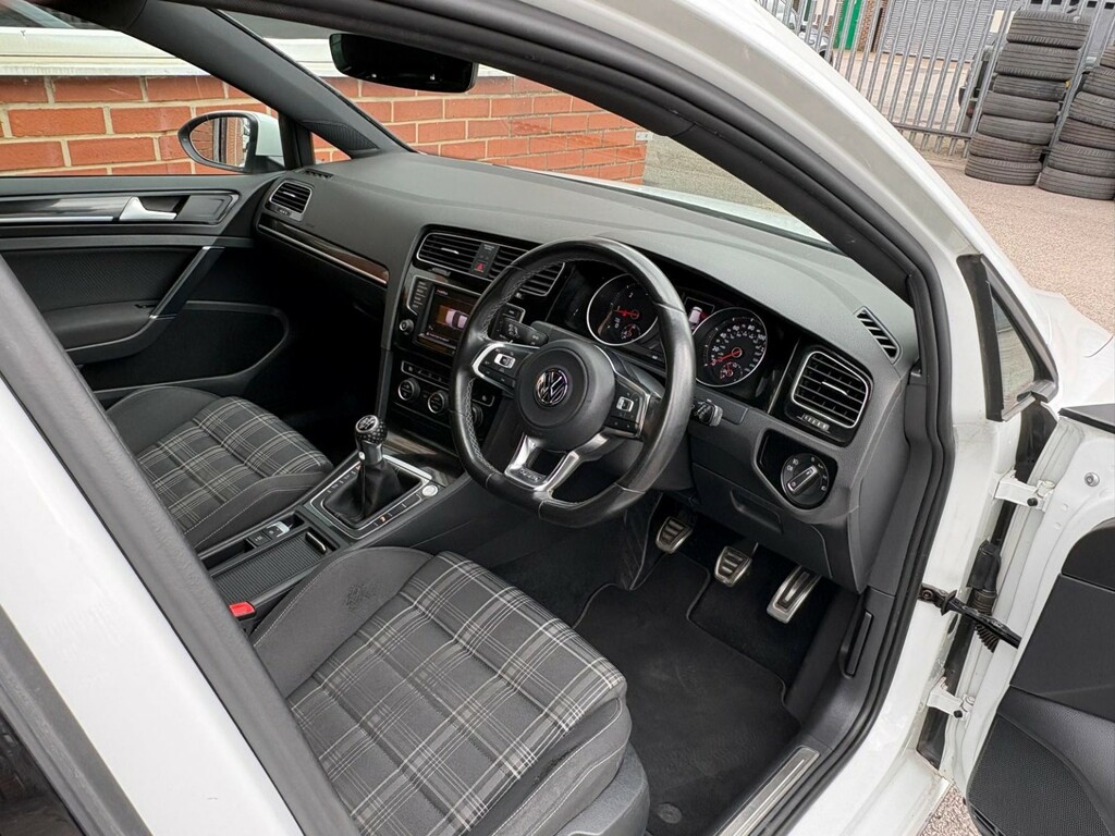 Volkswagen Golf Match Edition Tdi White #9