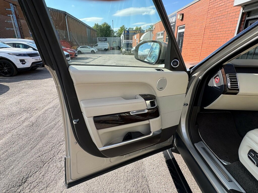 Land Rover Range Rover 4X4 3.0 Black #18