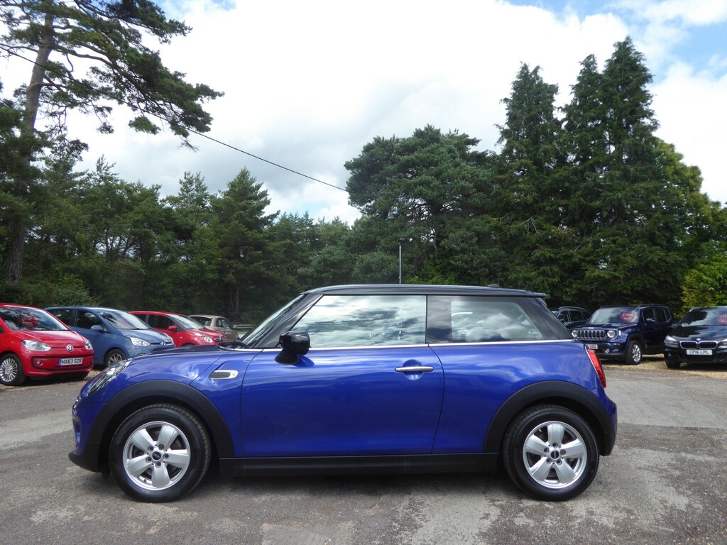 Mini Hatch Hatchback Cooper Classic 1.5 202121 EU21ZSD Blue #2