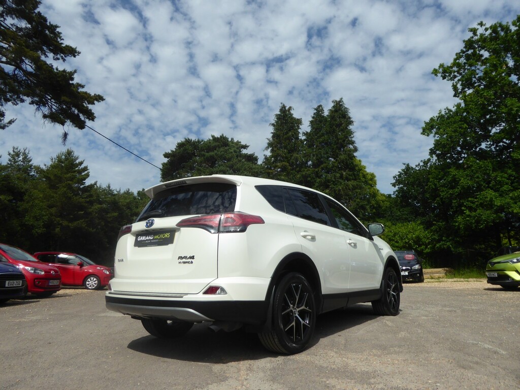 Toyota Rav 4 Suv 2.5 Vvt-h Icon 201717 DL17XHO White #6