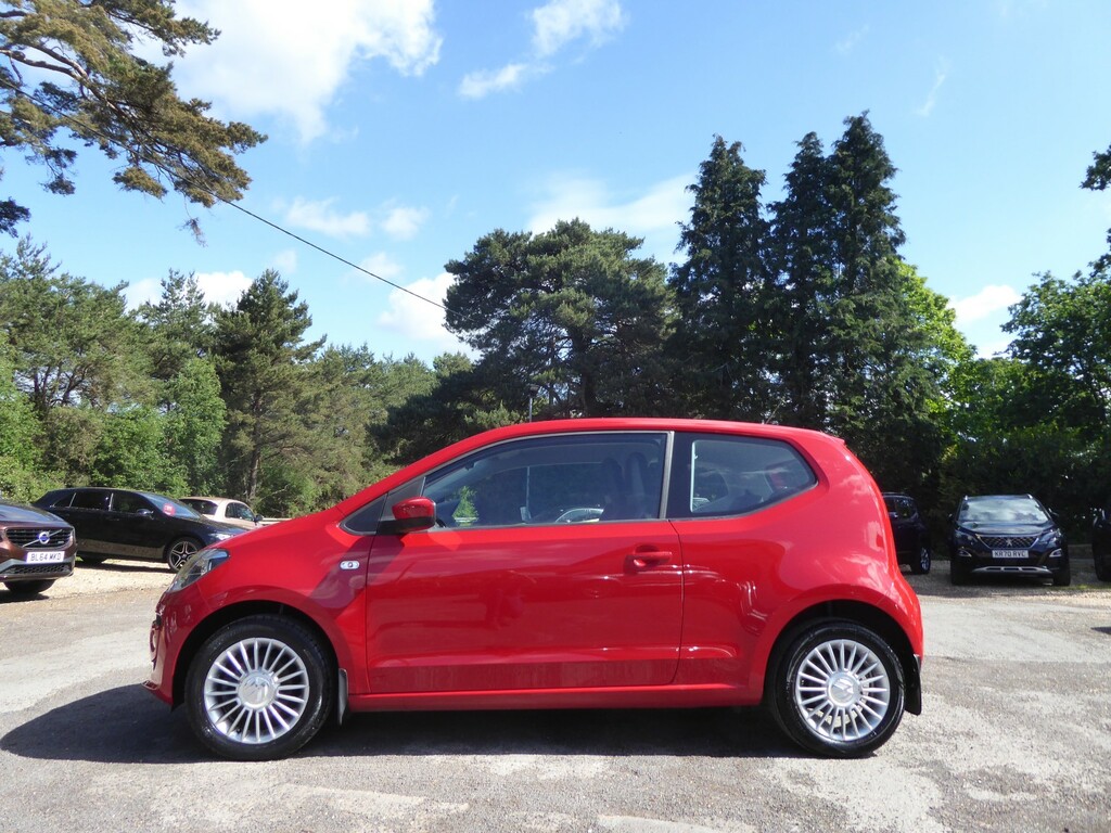 Volkswagen Up Hatchback 1.0 High Up 201363 Red #2