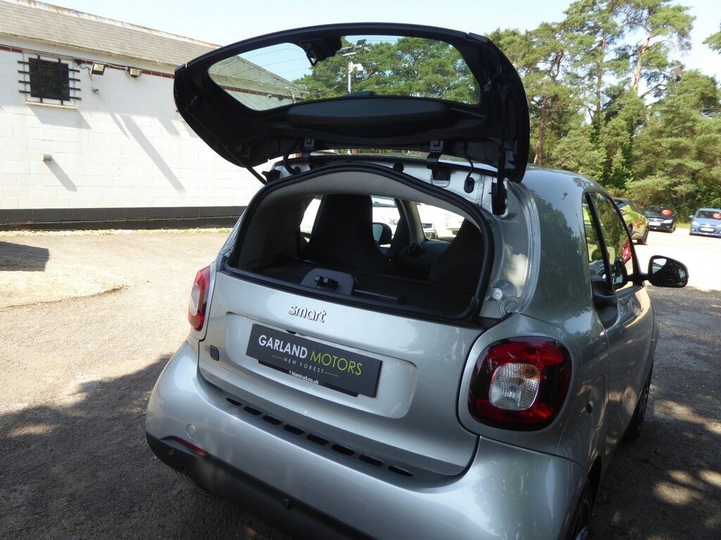 Smart Fortwo Coupe Exclusive White #11