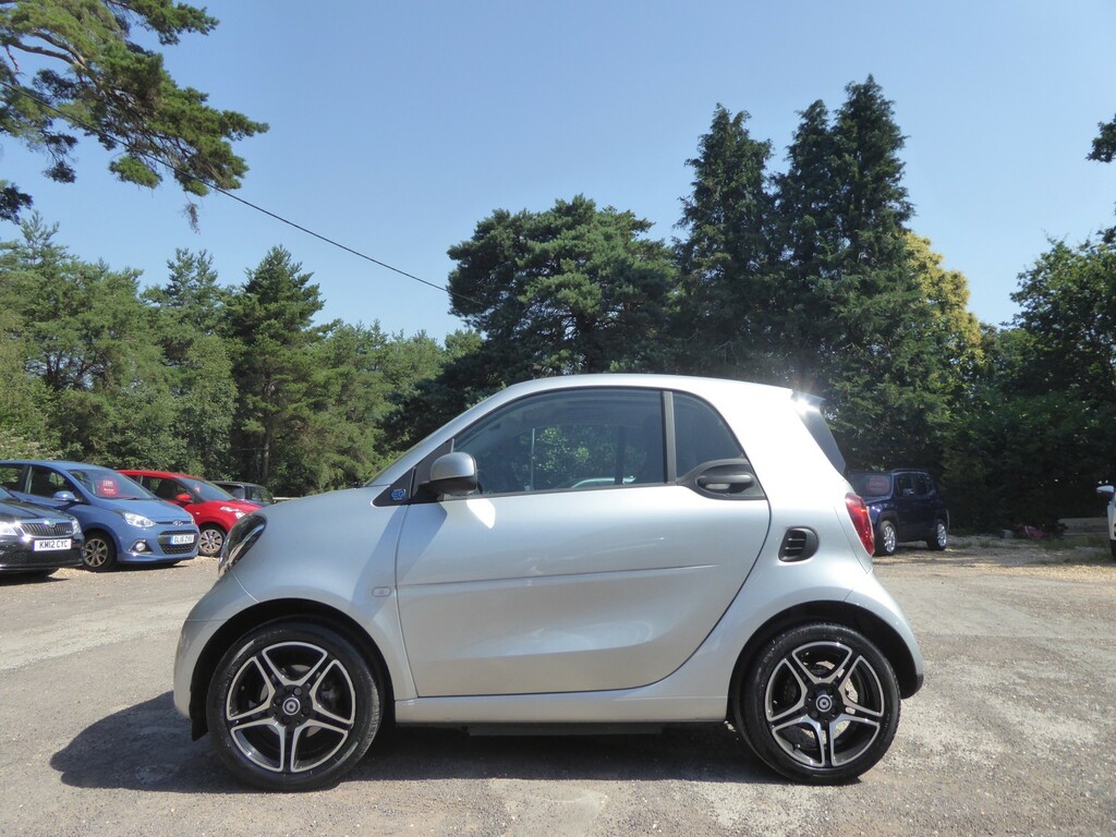 Smart Fortwo Coupe Coupe 17.6Kwh Pulse Premium 202272 Silver #2
