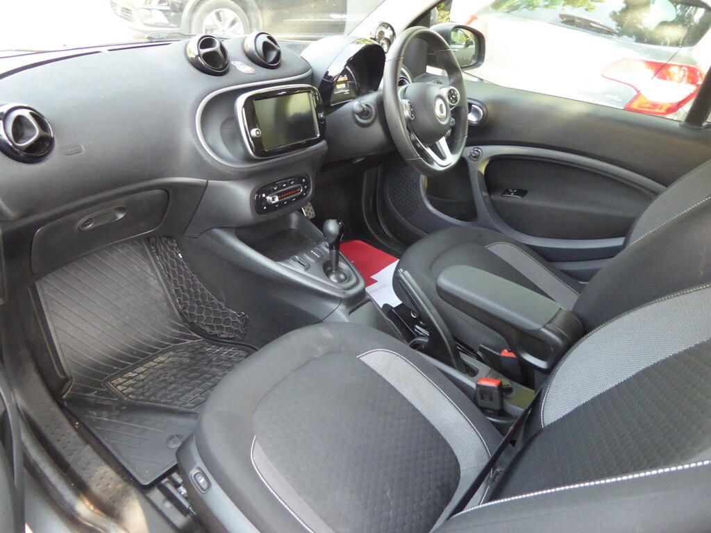 Smart Fortwo Coupe Exclusive White #10