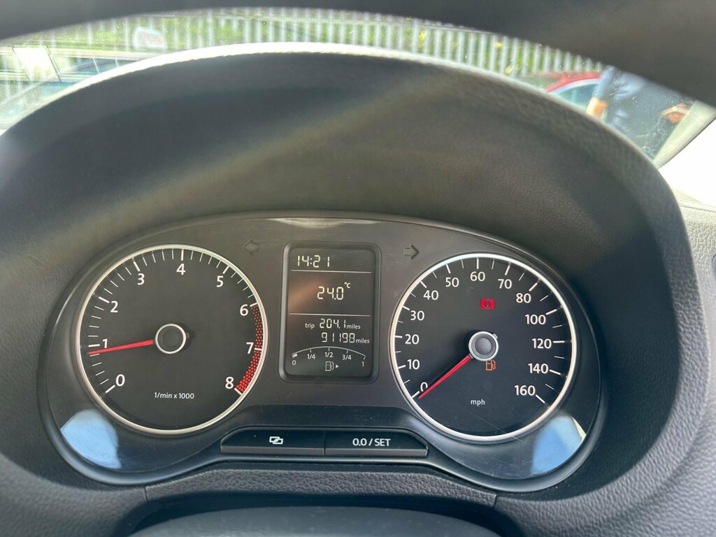 Volkswagen Polo Hatchback White #10