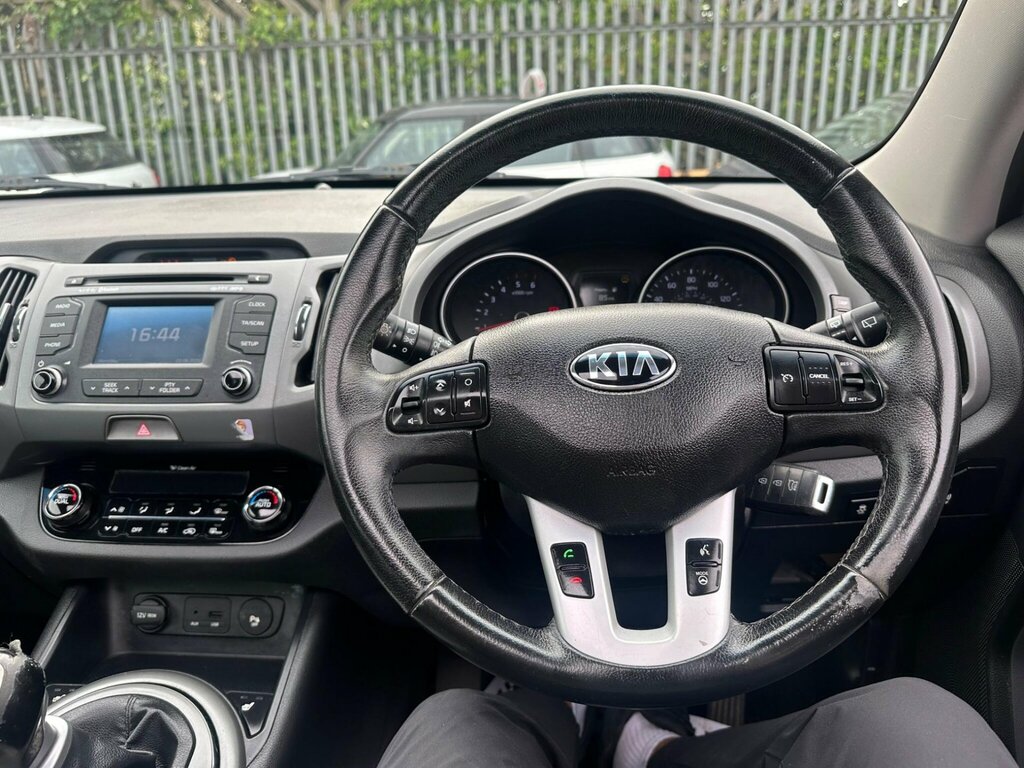 Kia Sportage 1.7 Crdi Isg 3 White #11