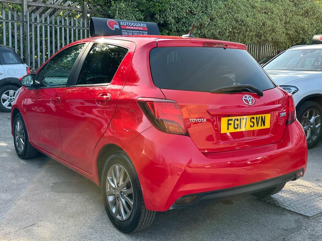 Toyota Yaris 1.4 D-4d Icon Euro 6 Red #4