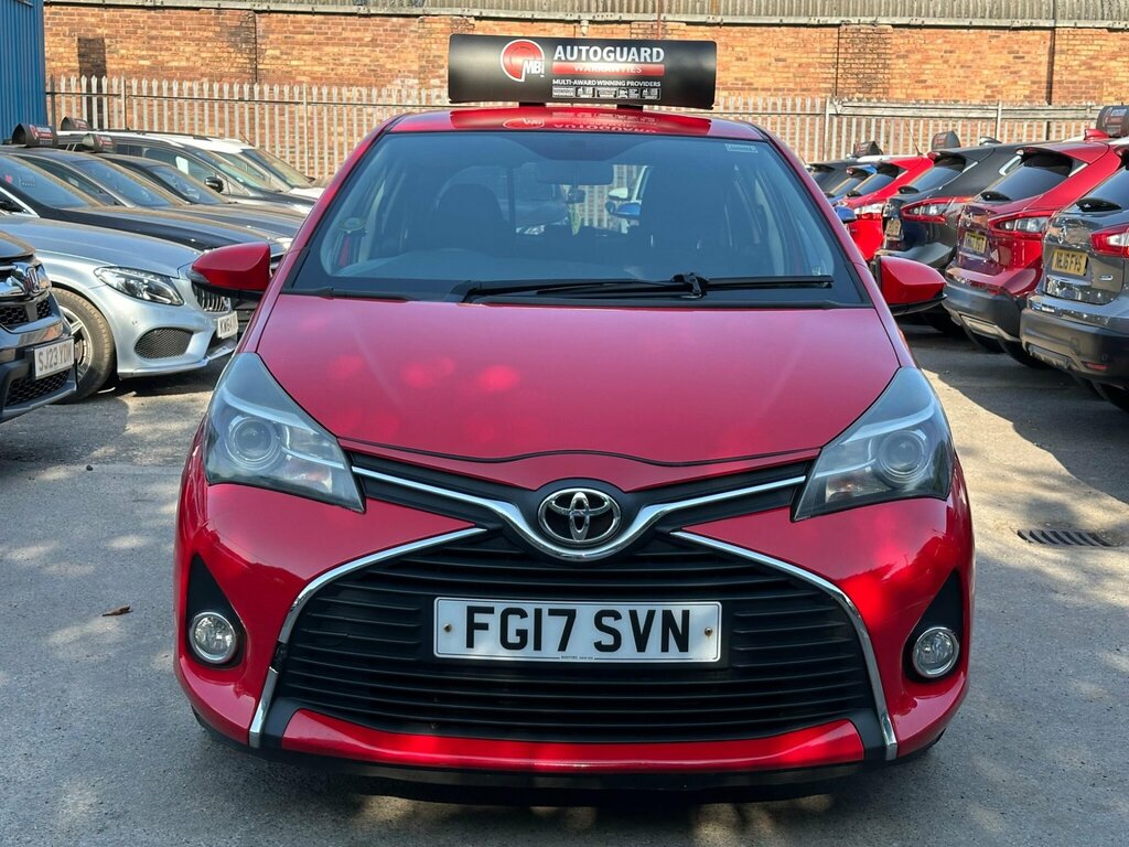Toyota Yaris 1.4 D-4d Icon Euro 6 Red #2