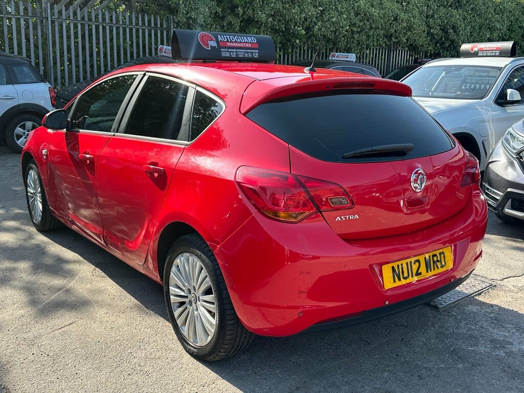 Vauxhall Astra 1.4 16V Excite Euro 5 Red #4