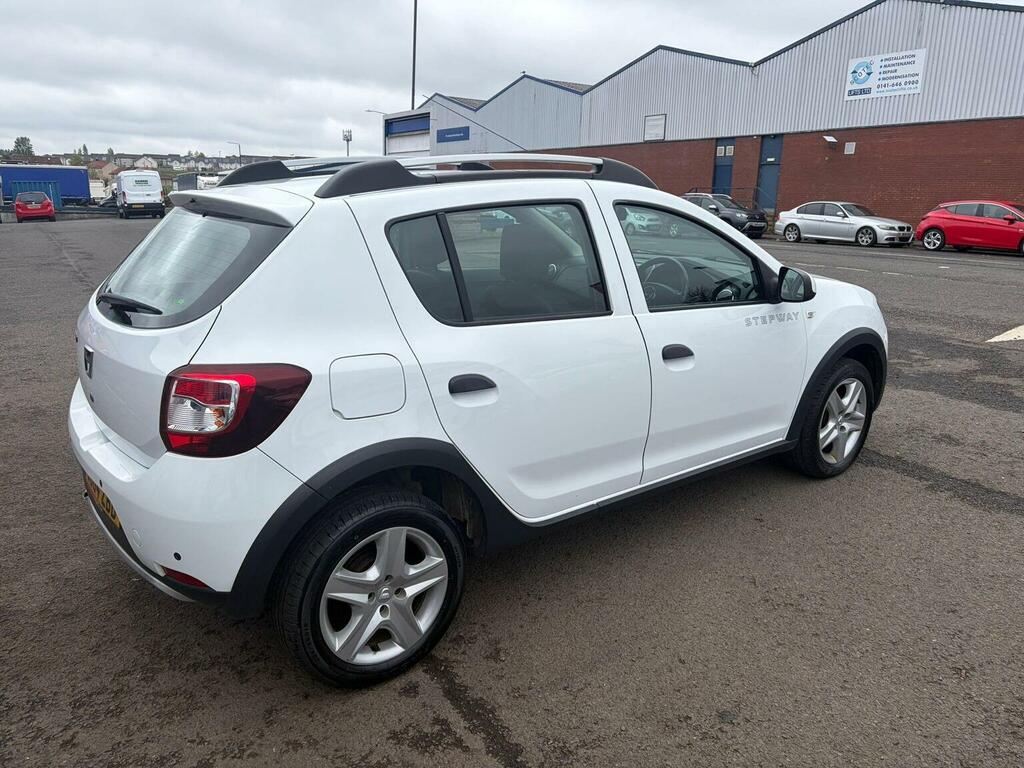 Dacia Sandero Stepway Hatchback 1.5 Dci Laureate Euro 5 201464 White #4