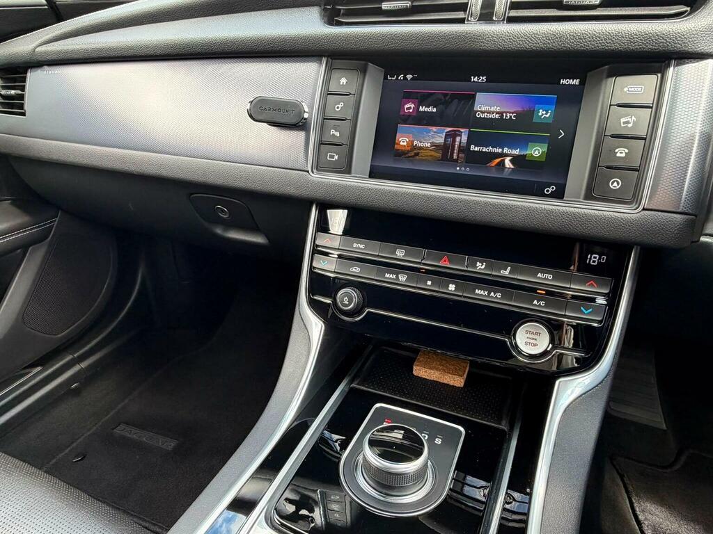 Jaguar XF 2.0L Sportmega Specification Including Panoramic Silver #15