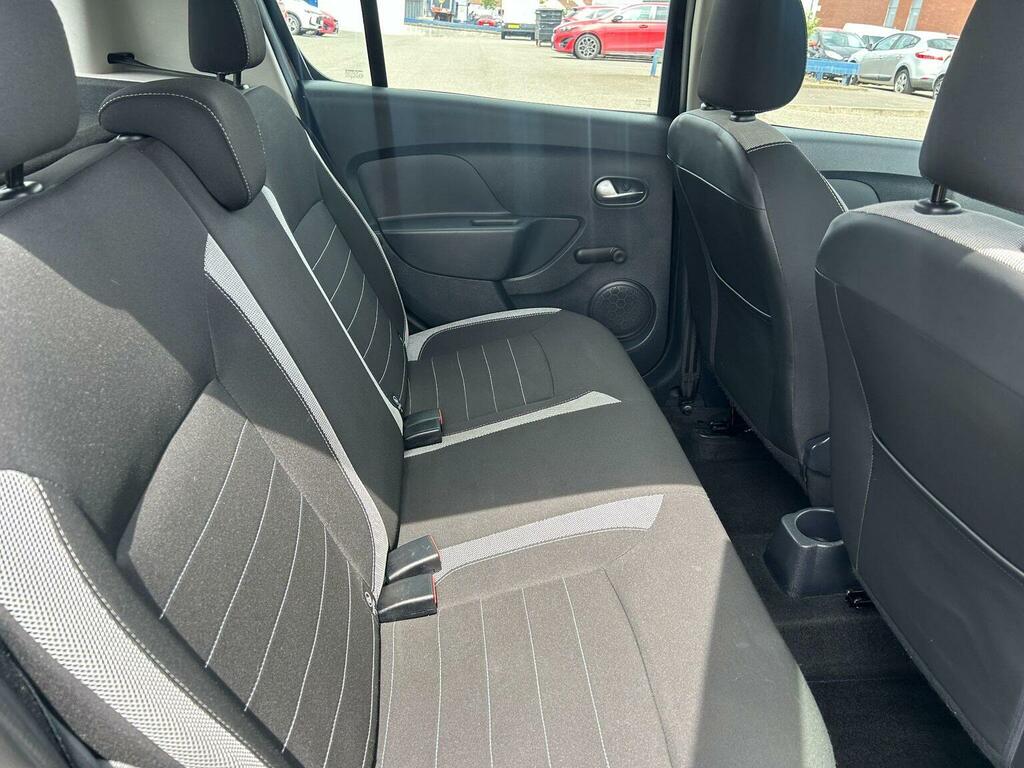 Dacia Sandero Stepway 1.5 Stepway Ambiance Dci 90 White #36