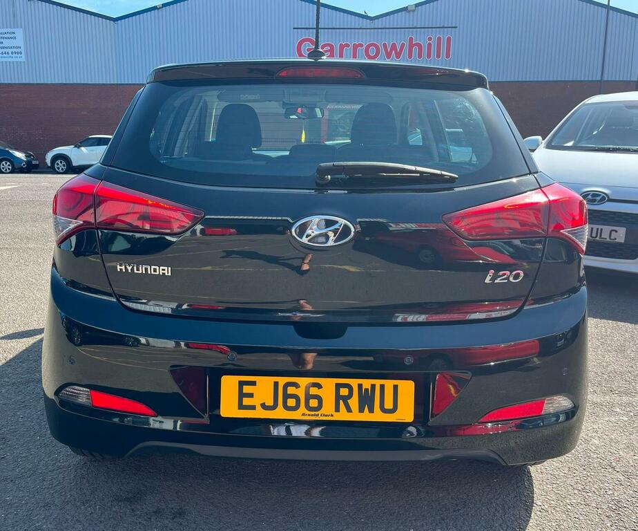 Hyundai I20 1.2 Blue Drive Se Euro 6 Ss Black #6