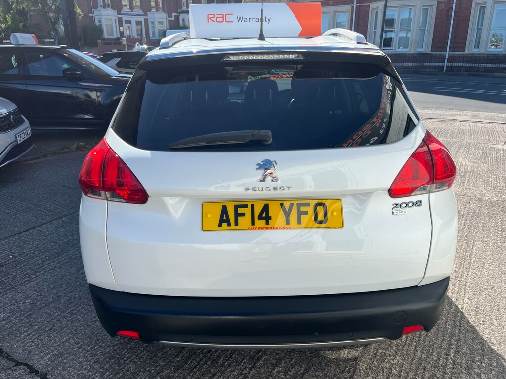 Peugeot e-2008 E-hdi Allure #4
