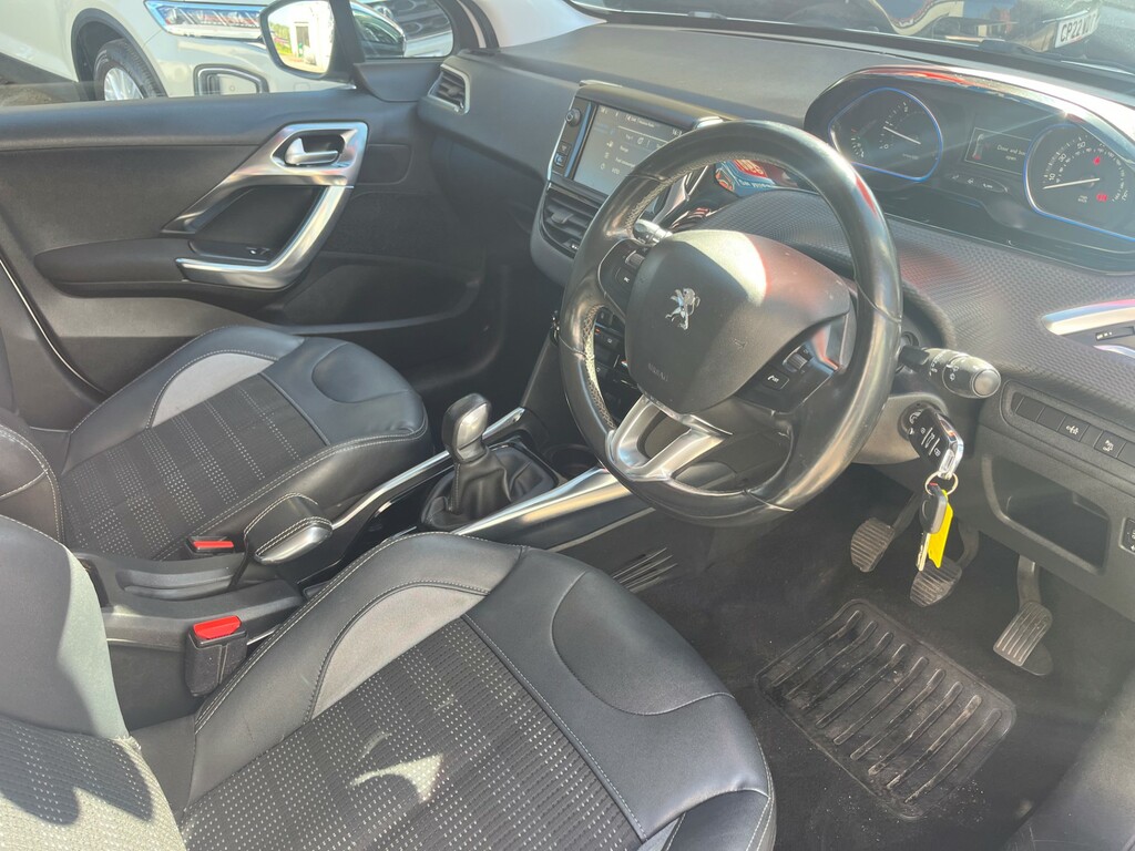Peugeot e-2008 2008 Active E-hdi White #8