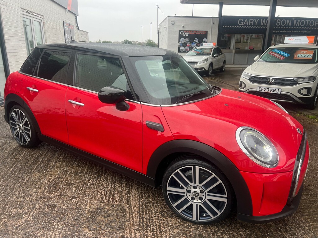 Mini Hatch Cooper Exclusive Red