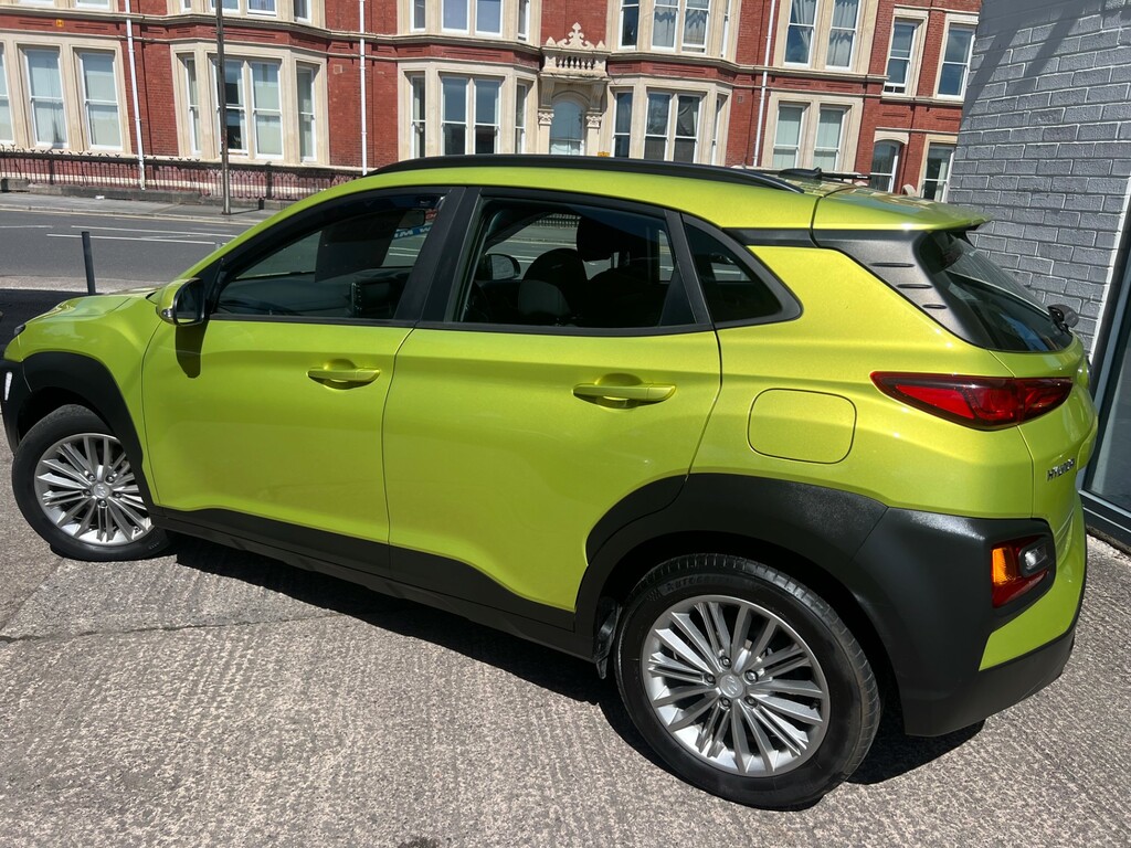 Hyundai Kona Se Yellow #2
