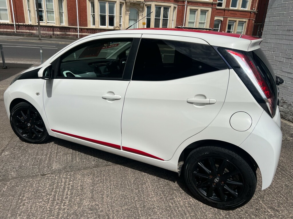 Toyota Aygo Vvt-i X-press  #2