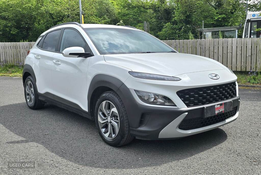 Hyundai Kona 1.6 Gdi Hybrid Se Connect Dct PXZ2643 White