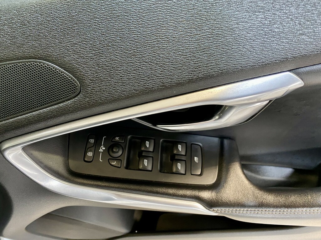 Volvo V40 Se Lux #28