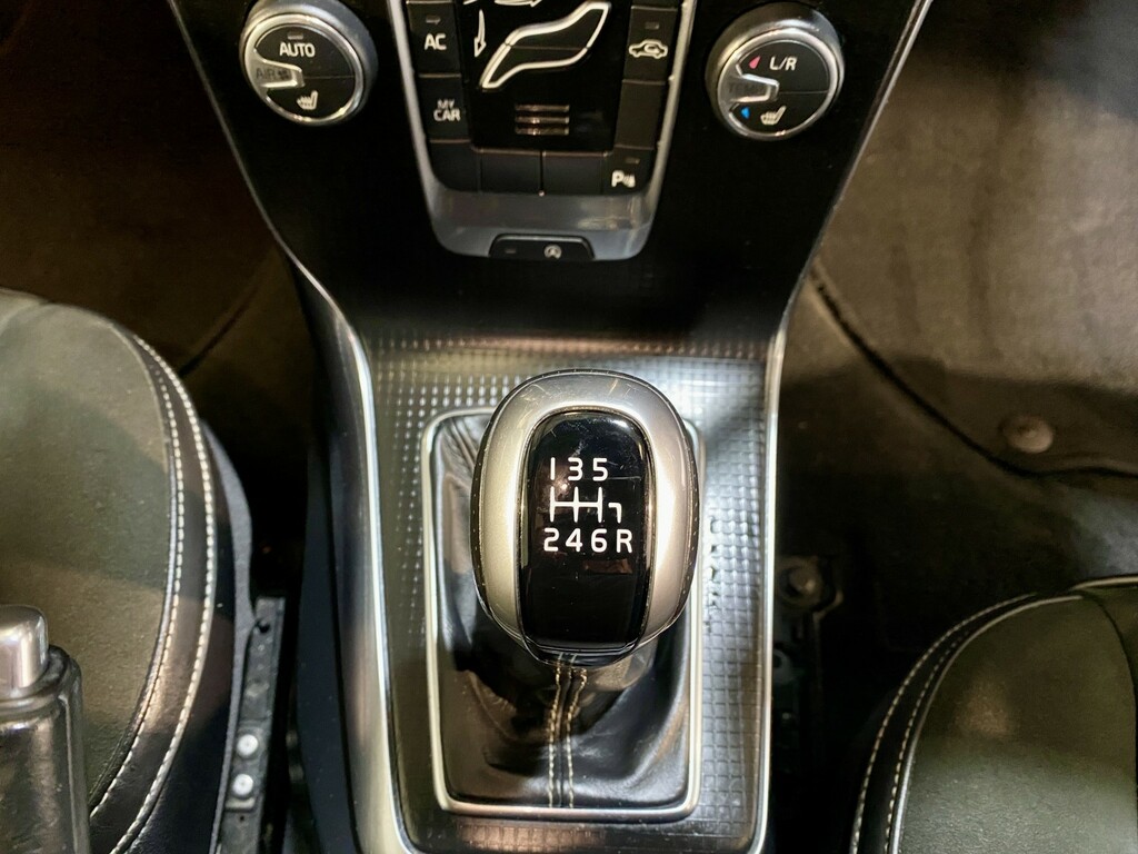 Volvo V40 Se Lux #29