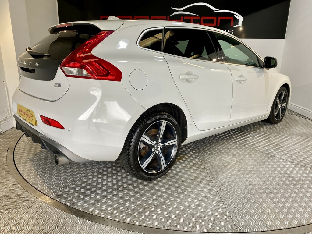 Volvo V40 Hatchback 2.0 R-design T2 201766 White #6
