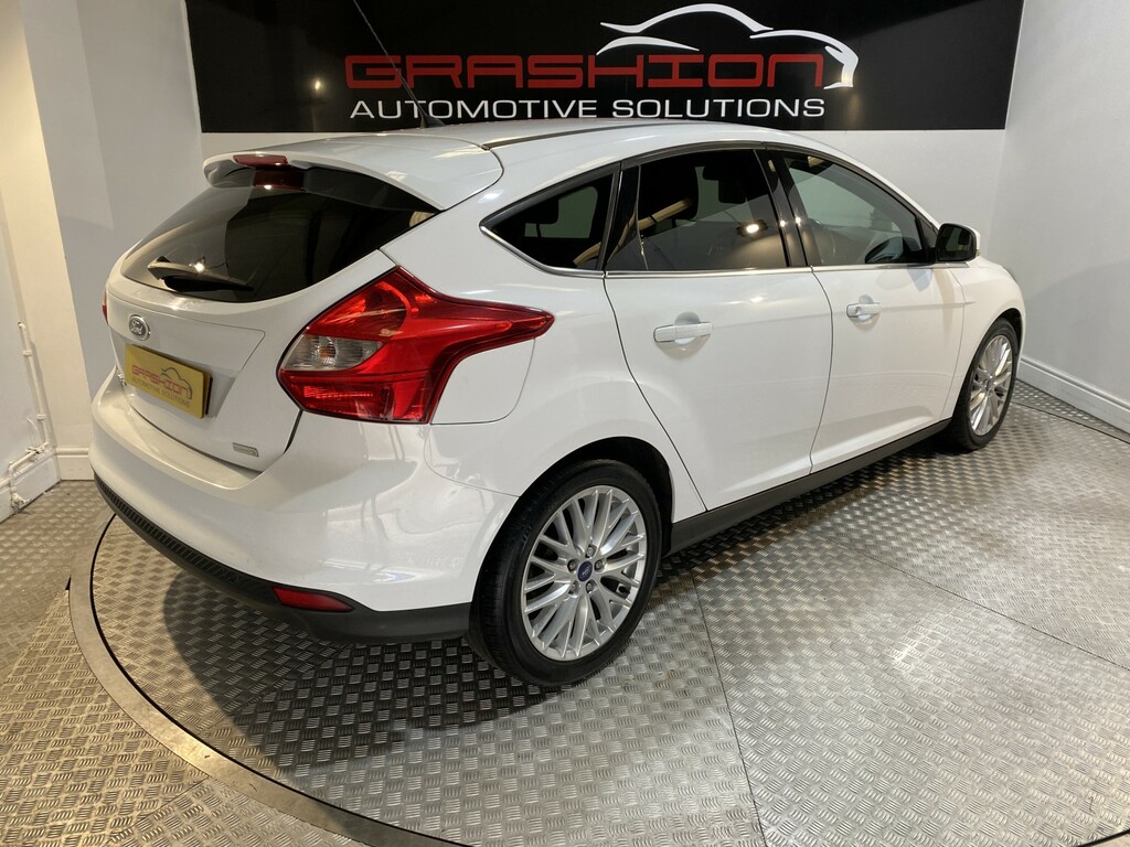 Ford Focus Hatchback 1.0 T Ecoboost Zetec Navigator 201414 White #6