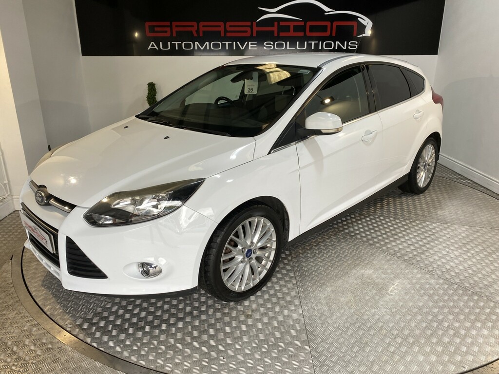 Ford Focus Hatchback 1.0 T Ecoboost Zetec Navigator 201414 White #3