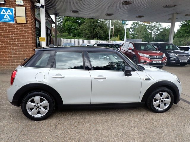 Mini Hatch Cooper Classic KM19ZSZ Silver #2