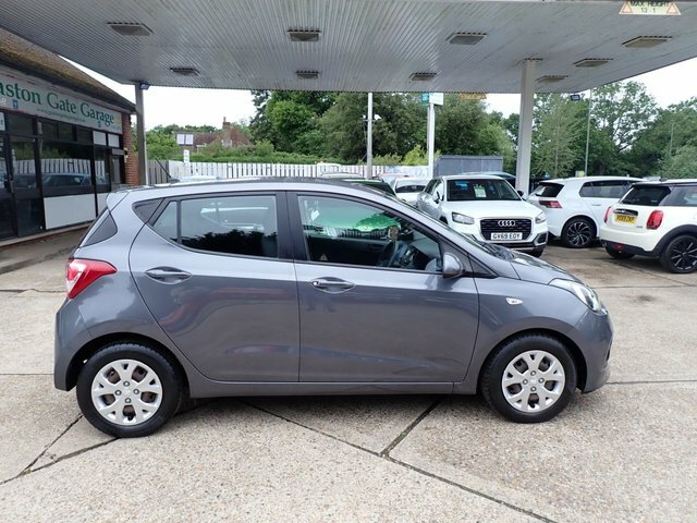 Hyundai I10 Hatchback ET66LSX Grey #2