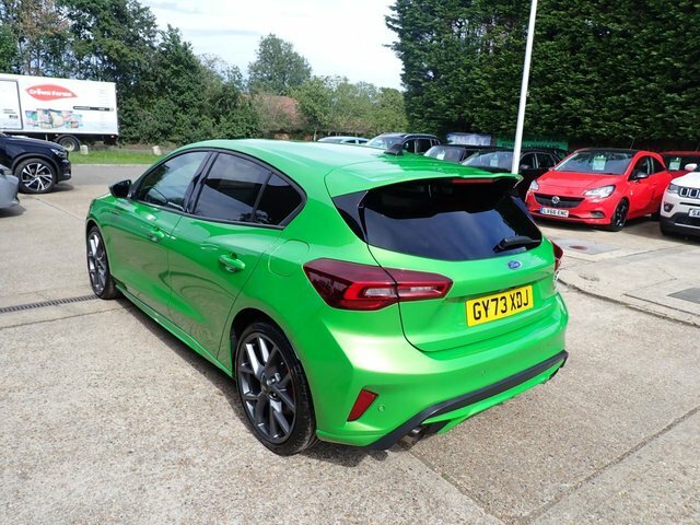 Ford Focus Hatchback GY73XDJ Green #5