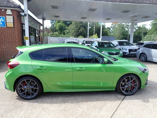 Ford Focus Hatchback GY73XDJ Green #2