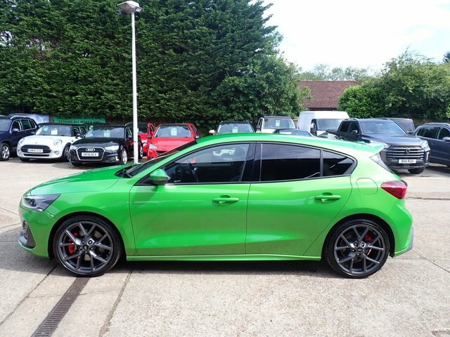 Ford Focus Hatchback GY73XDJ Green #6